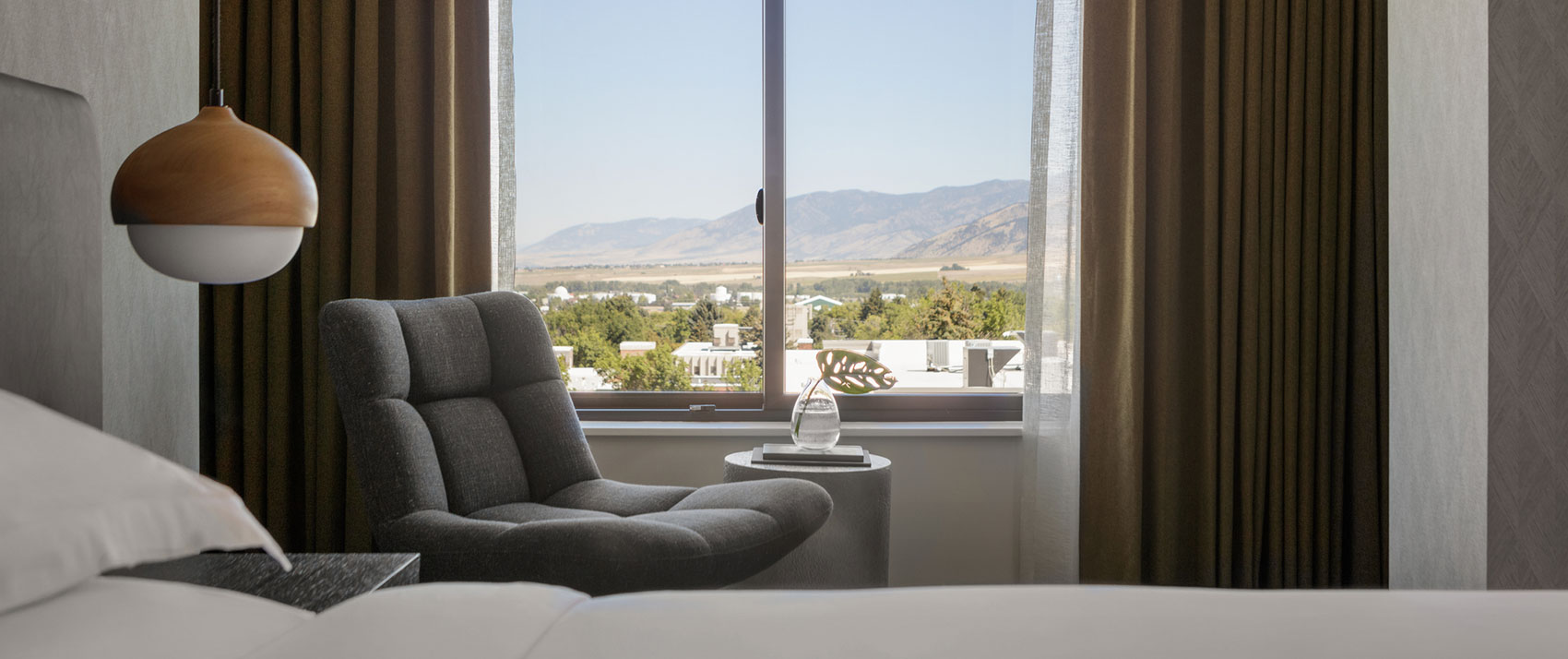 armory king guestroom with mountain views